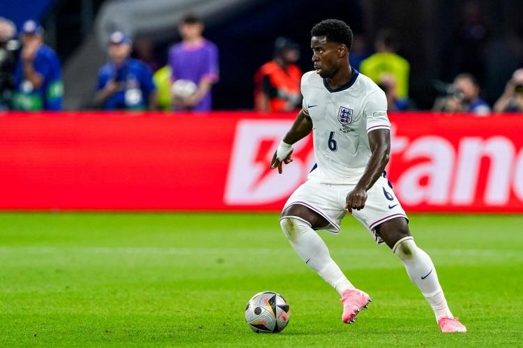 他已经为球, 这也是格伊 他已经为球, 这也是格伊