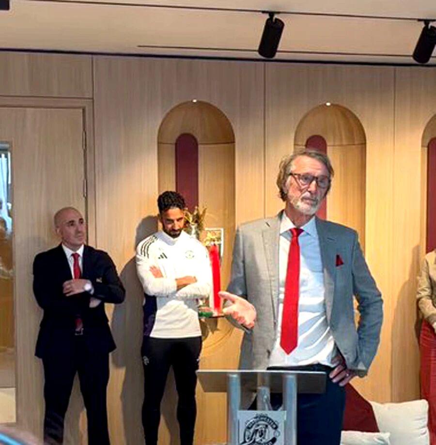 报道称, 曼联夏窗花