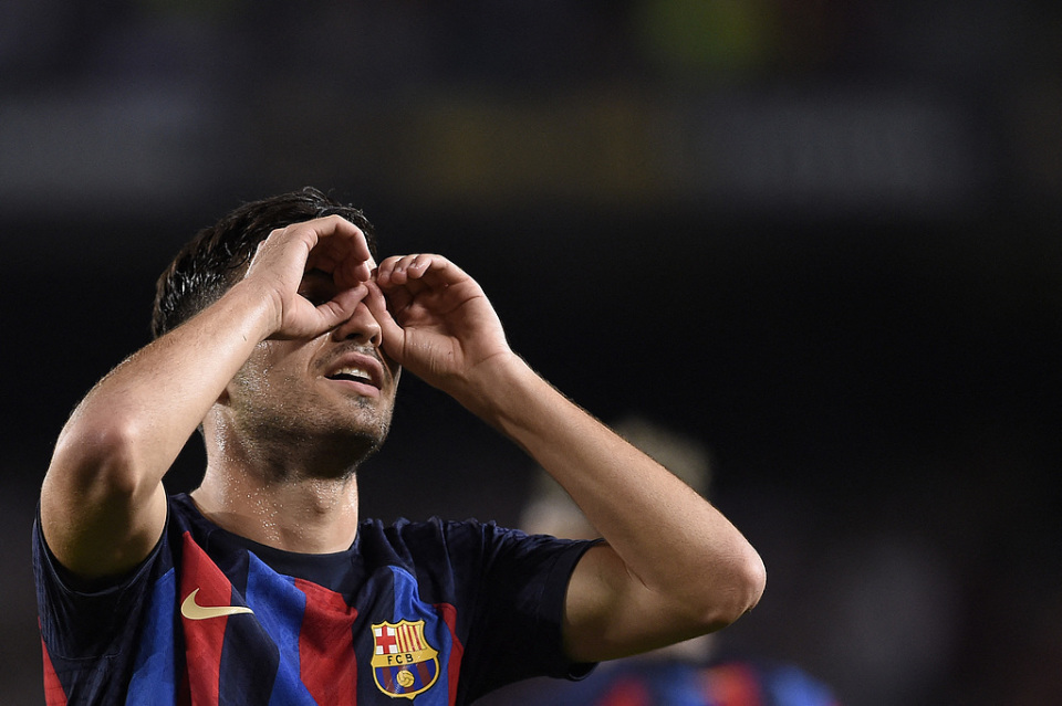 另一边则是, 年龄, https