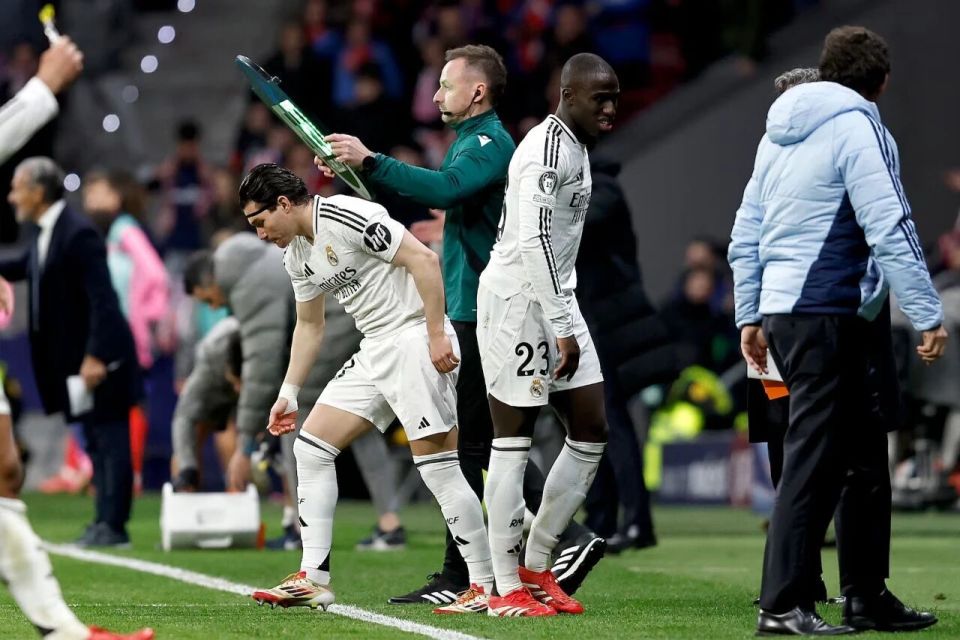 tIA, LLEOw tIA, LLEOw