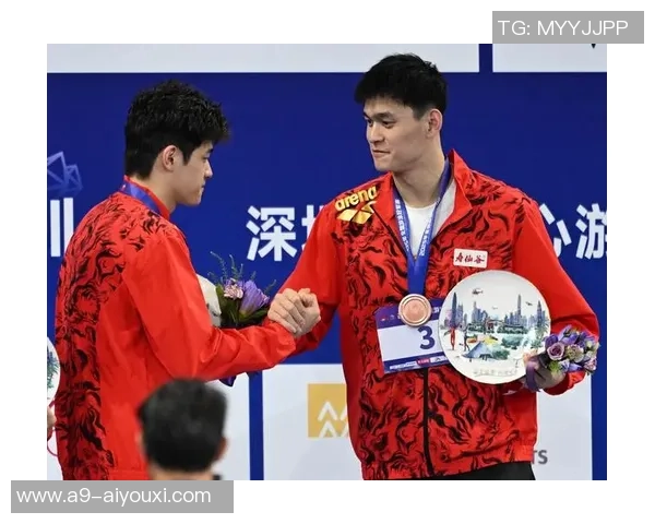 再破纪录！全运会男人200自：张展硕夺金，潘展乐摘铜，孙杨犯规